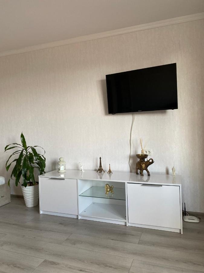 5 Minutes To The City Center Николайев Екстериор снимка
